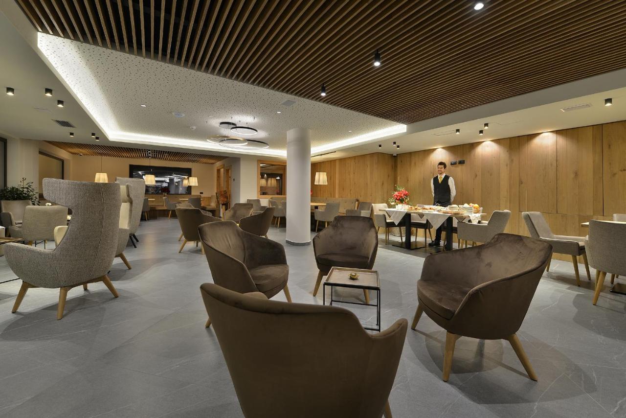 Hotel Bucaneve Livigno Exterior foto